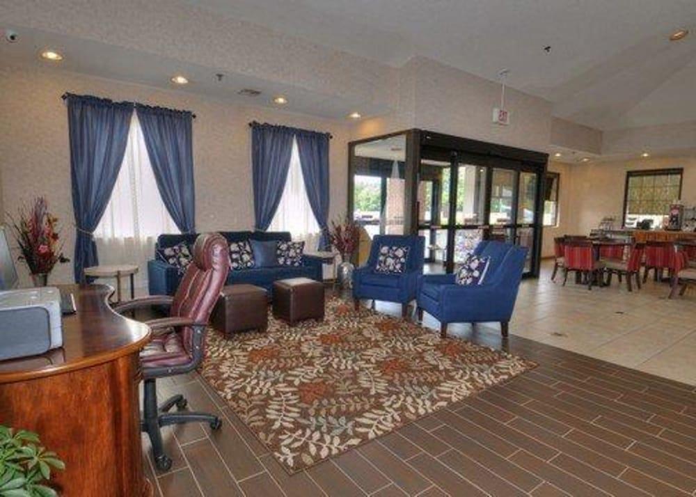 Comfort Inn Near Downtown & Blue Ridge Pkwy Marion Ngoại thất bức ảnh