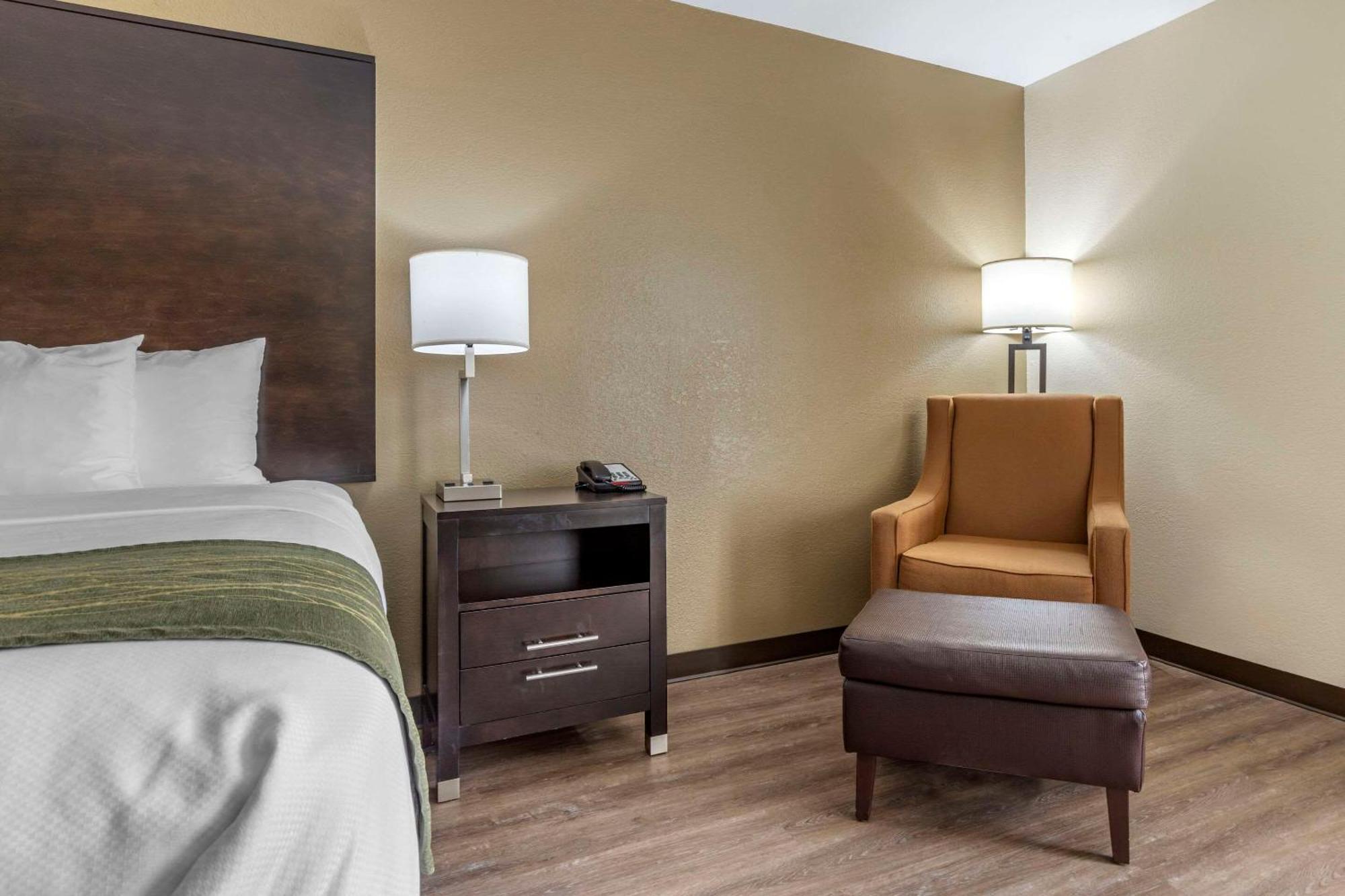 Comfort Inn Near Downtown & Blue Ridge Pkwy Marion Ngoại thất bức ảnh