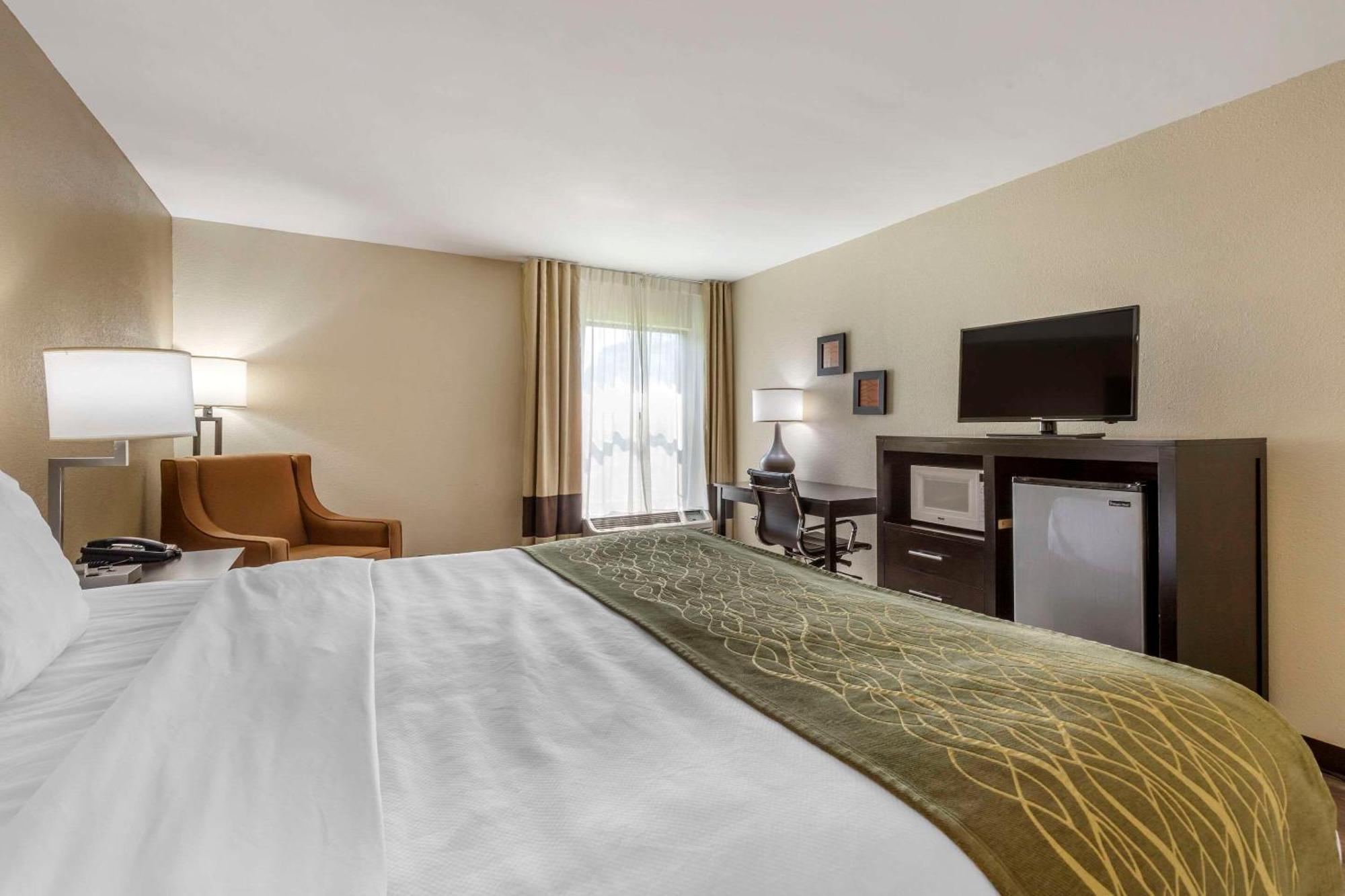 Comfort Inn Near Downtown & Blue Ridge Pkwy Marion Ngoại thất bức ảnh