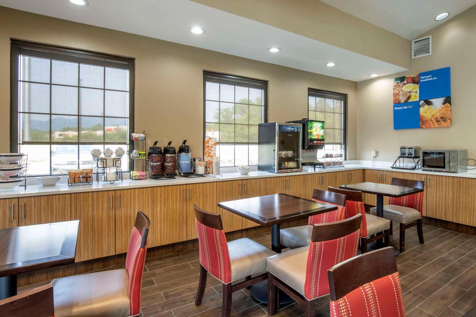 Comfort Inn Near Downtown & Blue Ridge Pkwy Marion Ngoại thất bức ảnh