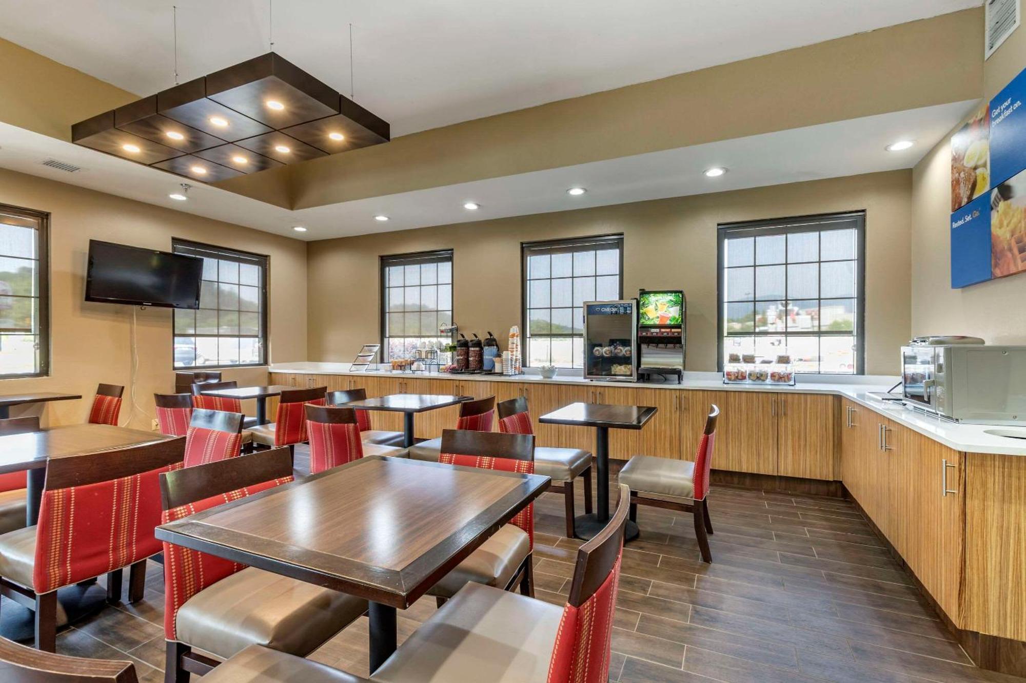 Comfort Inn Near Downtown & Blue Ridge Pkwy Marion Ngoại thất bức ảnh