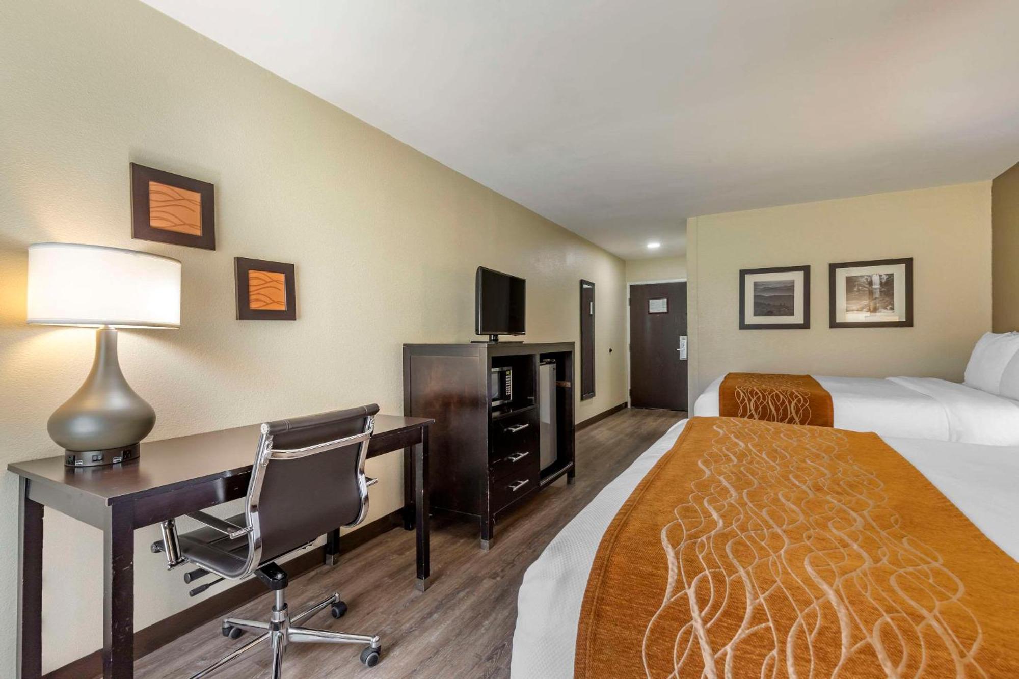 Comfort Inn Near Downtown & Blue Ridge Pkwy Marion Ngoại thất bức ảnh